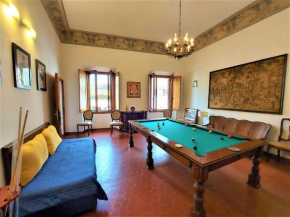 Spacious apartment in Volterra in the historic centre